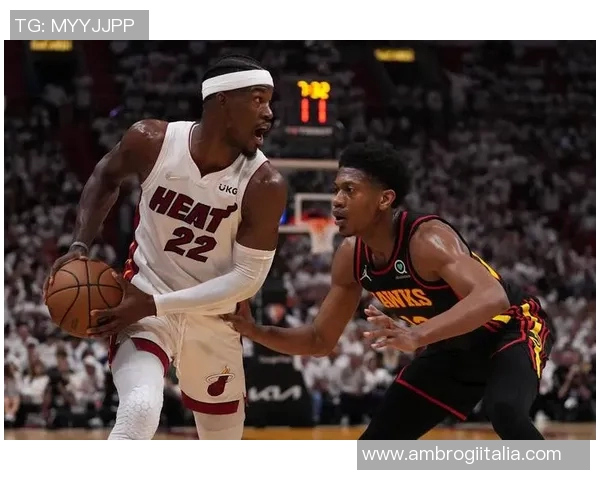 马赛克队与热火激战正酣双方争夺季后赛席位精彩纷呈