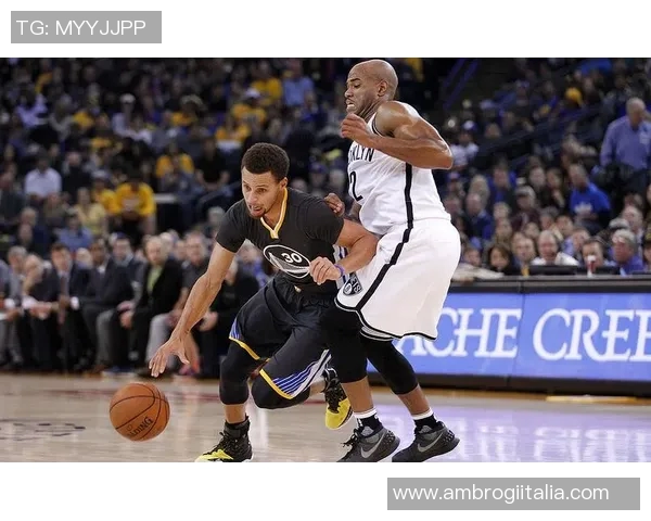 勇士与雷霆激战回顾新浪直播录像精彩瞬间全记录