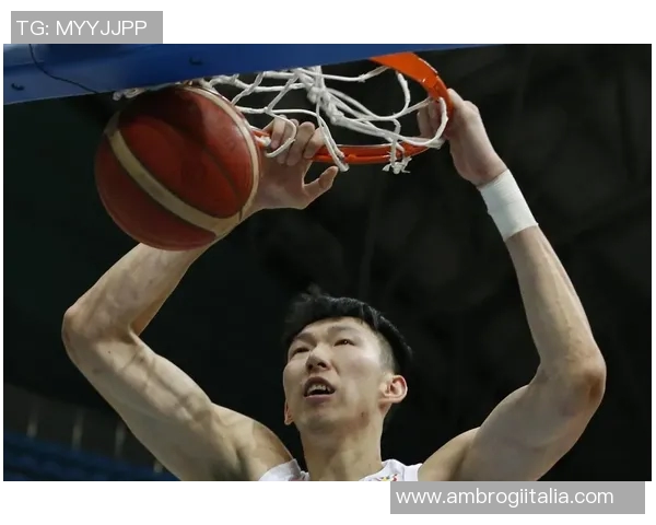 周琦在国际篮球舞台上的崛起与挑战：从青涩新星到实力中锋的成长之路